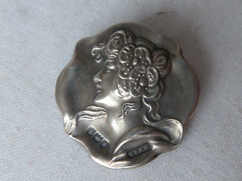 Boxed Set 6 Buttons Silver Art Nouveau Hallmarked 1900 Ladies Head View IV