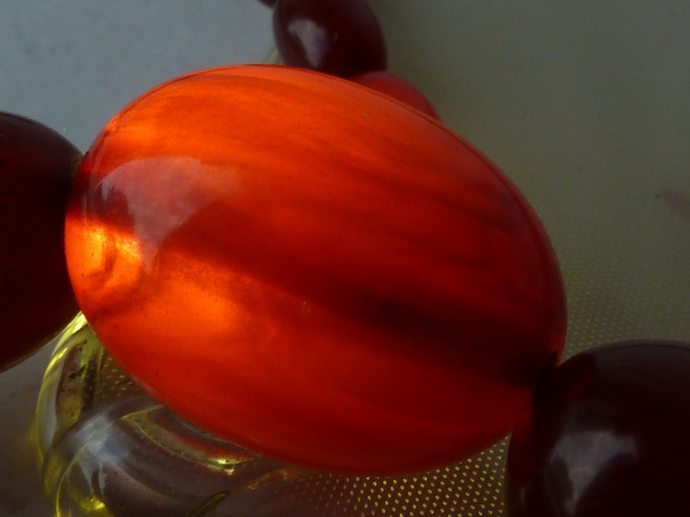 Bakelite Faux Cherry Red Amber Cloudy Bead Necklace 57 Grams  View VIII
