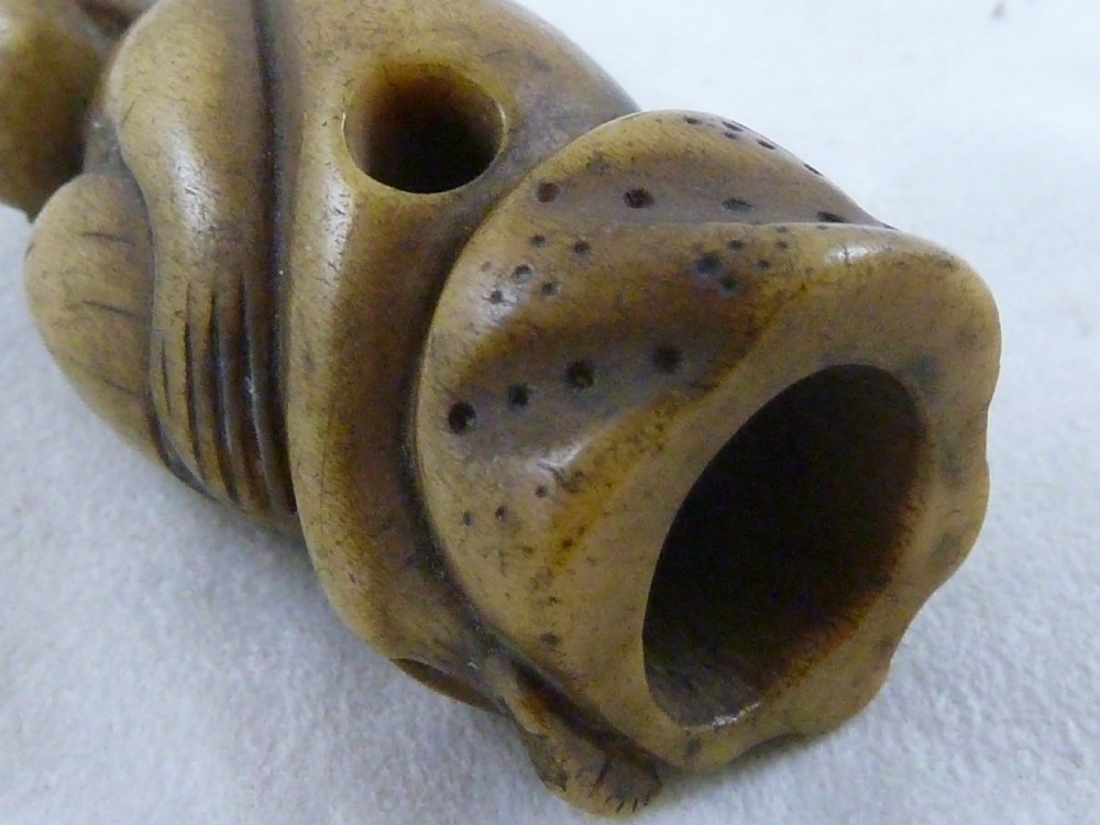 Japanese Carved Horn Netsuke Monkey Peach of Longevity Edo Period View IV