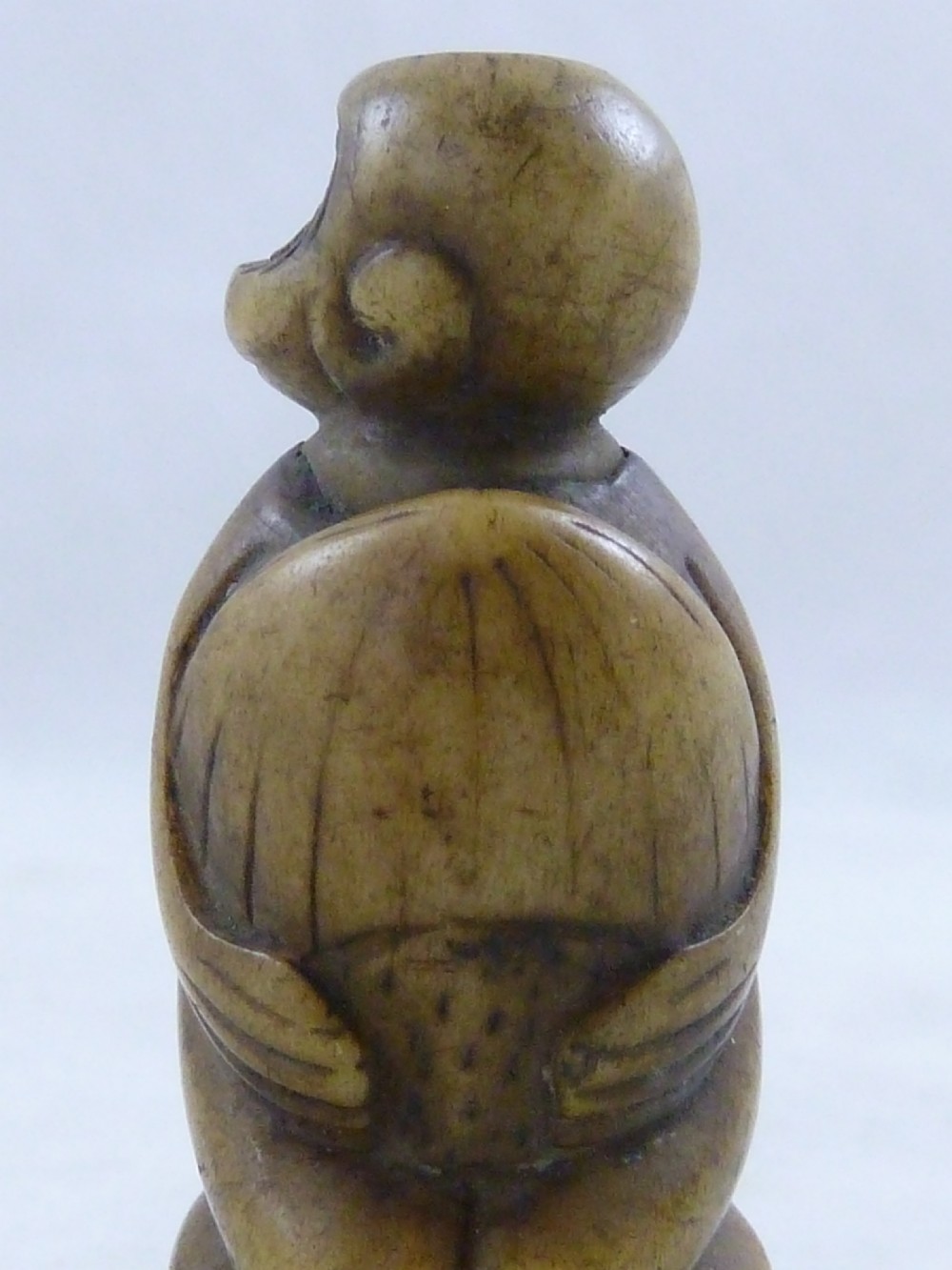 Japanese Carved Horn Netsuke Monkey Peach of Longevity Edo Period View V