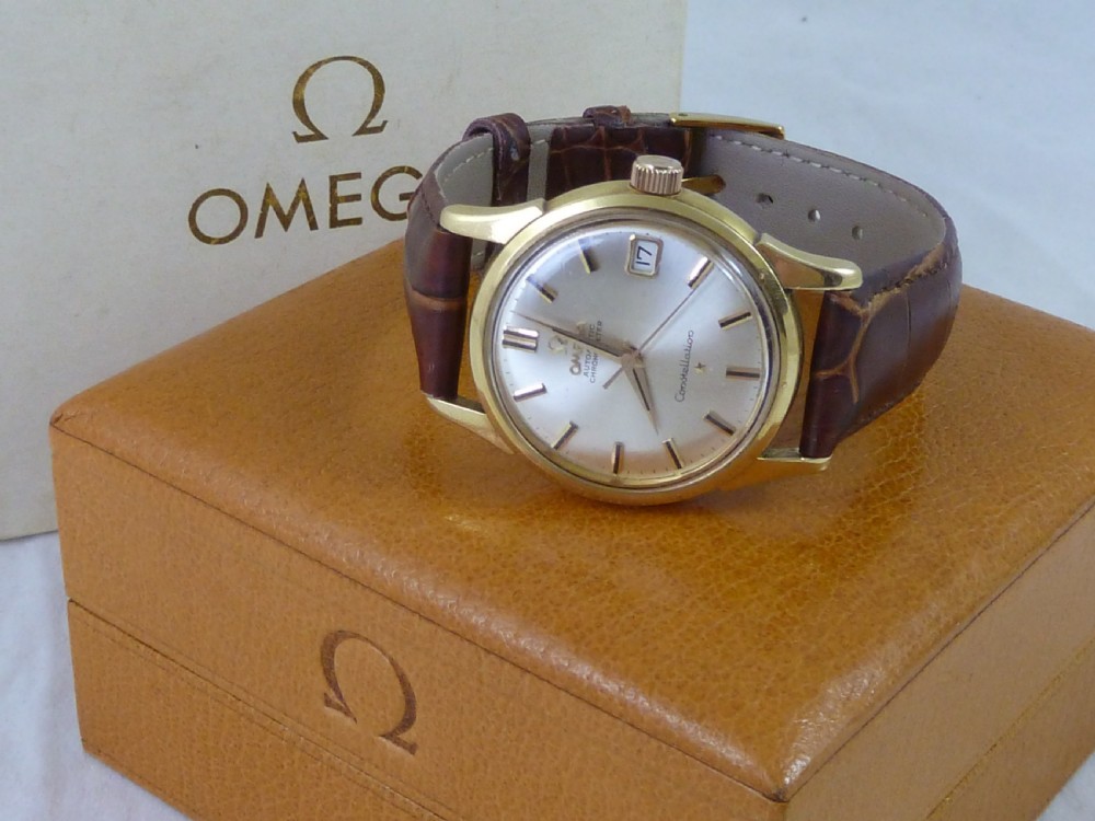 Omega Constellation 18ct Gold Calendar 961 Automatic Wrist Watch Boxed Papers 1961 View III