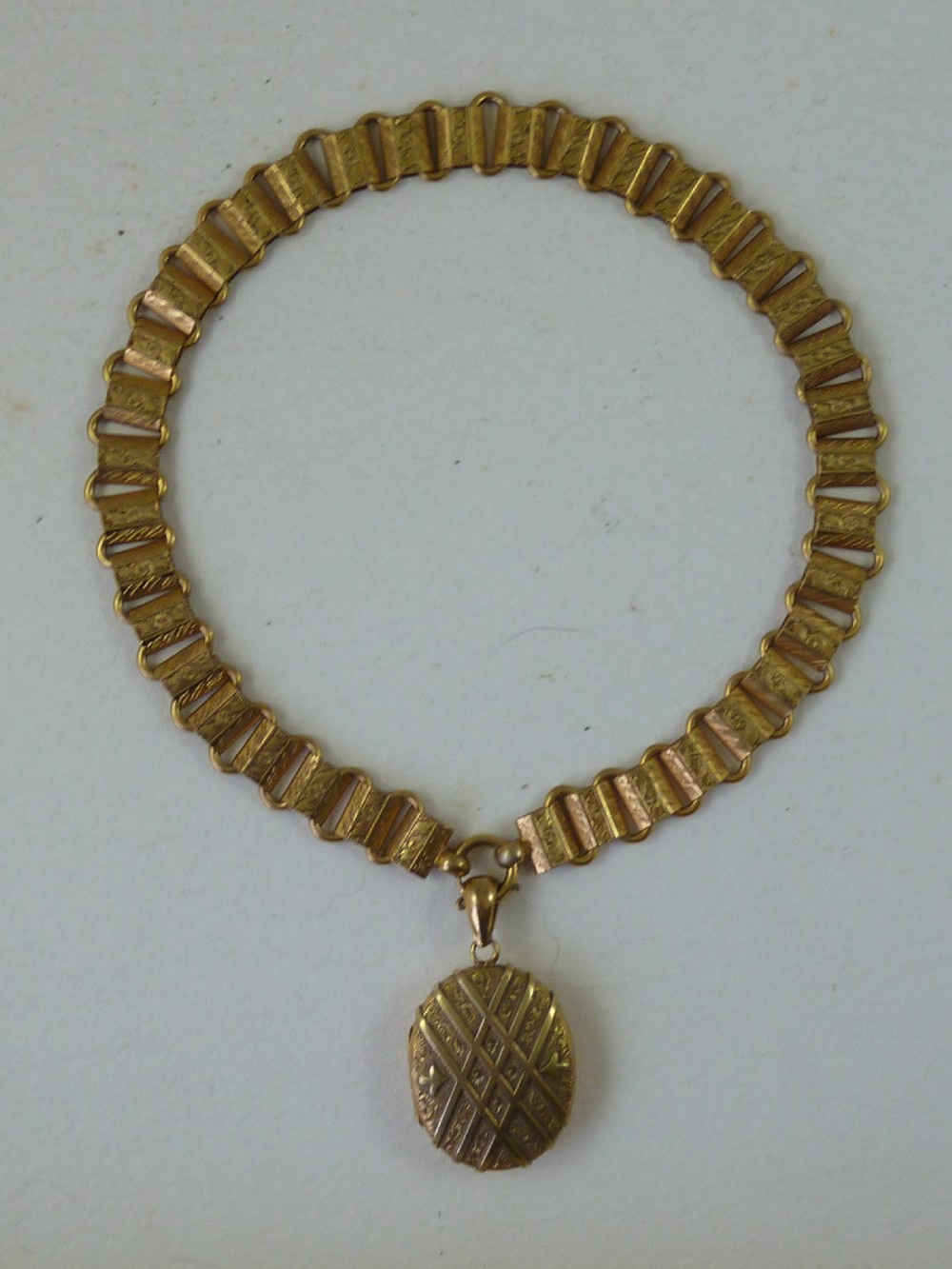 Victorian Gilt Metal Locket Collar Book Chain Photo Locket Necklace Gold Plated View III