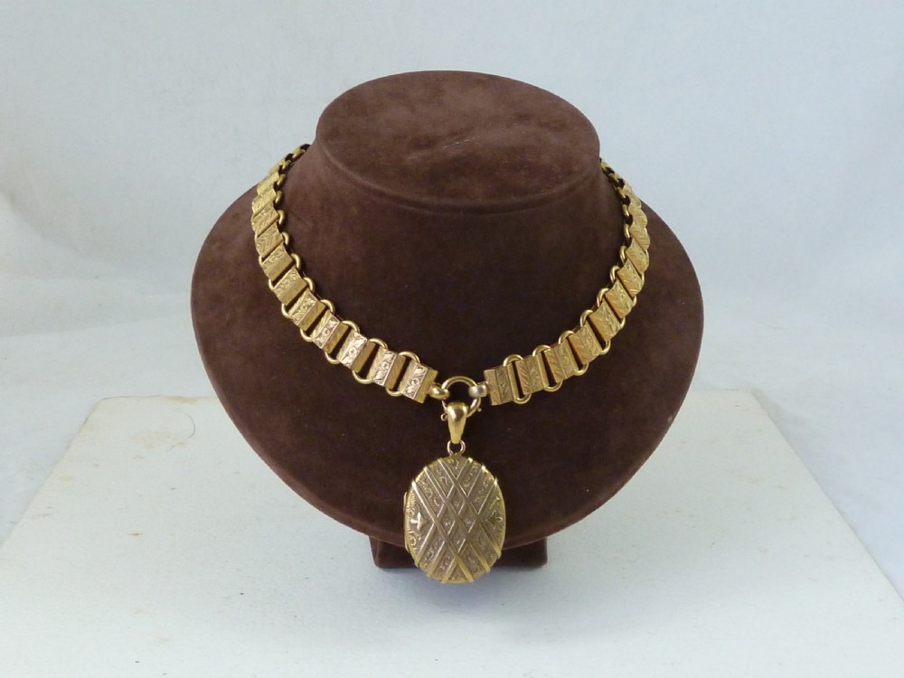 Victorian Gilt Metal Locket Collar Book Chain Photo Locket Necklace Gold Plated View IV