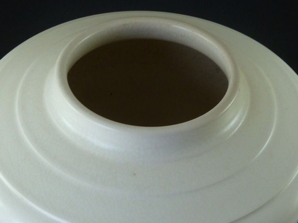 Keith Murray Large 28cm Moonstone White Shoulder Vase 3805 Wedgwood KM Modernist View IV