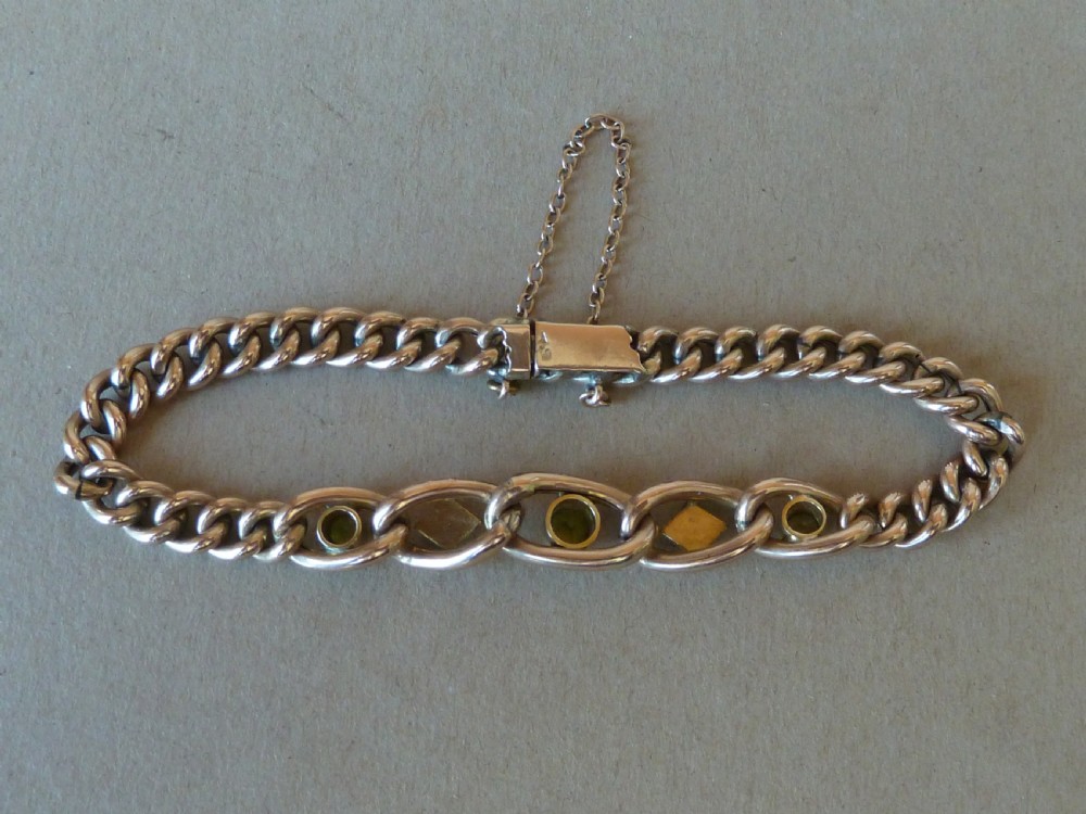 14 Carat Gold Peridot Pearl Curb Link Chain Bracelet 9g View VIII