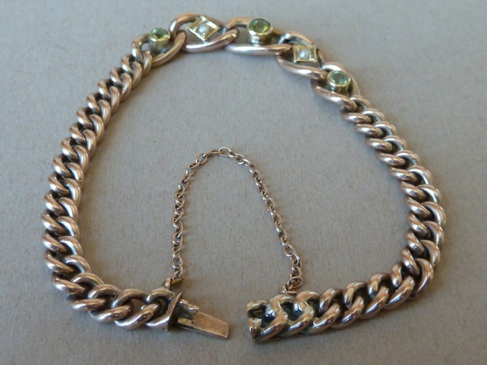 14 Carat Gold Peridot Pearl Curb Link Chain Bracelet 9g View IX
