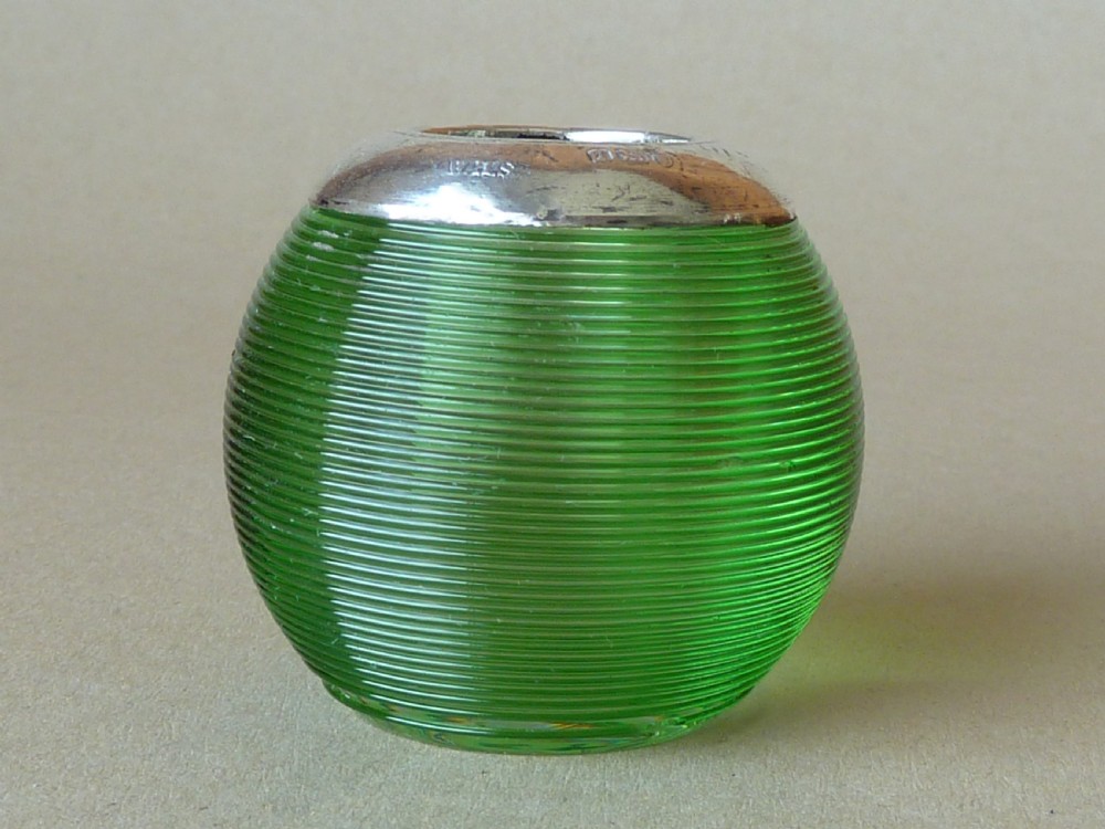 Edwardian Silver Ribbed Threaded Green Glass Match Holder Striker Globe Ball Vesta Hallmarked 1906 