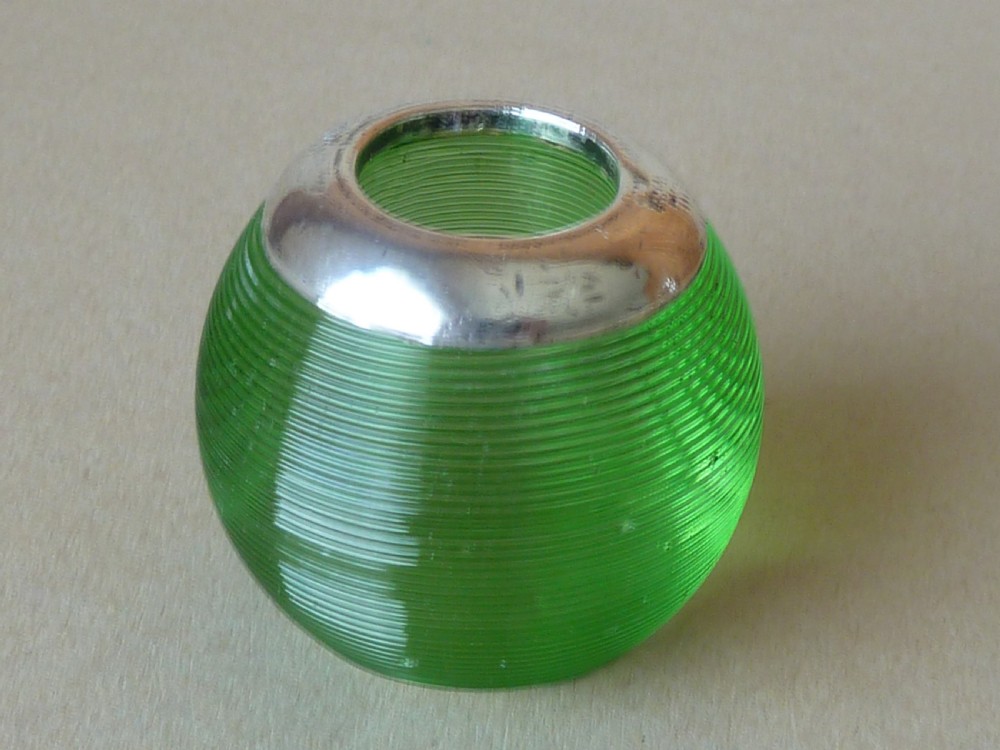 Edwardian Silver Ribbed Threaded Green Glass Match Holder Striker Globe Ball Vesta Hallmarked 1906  View III