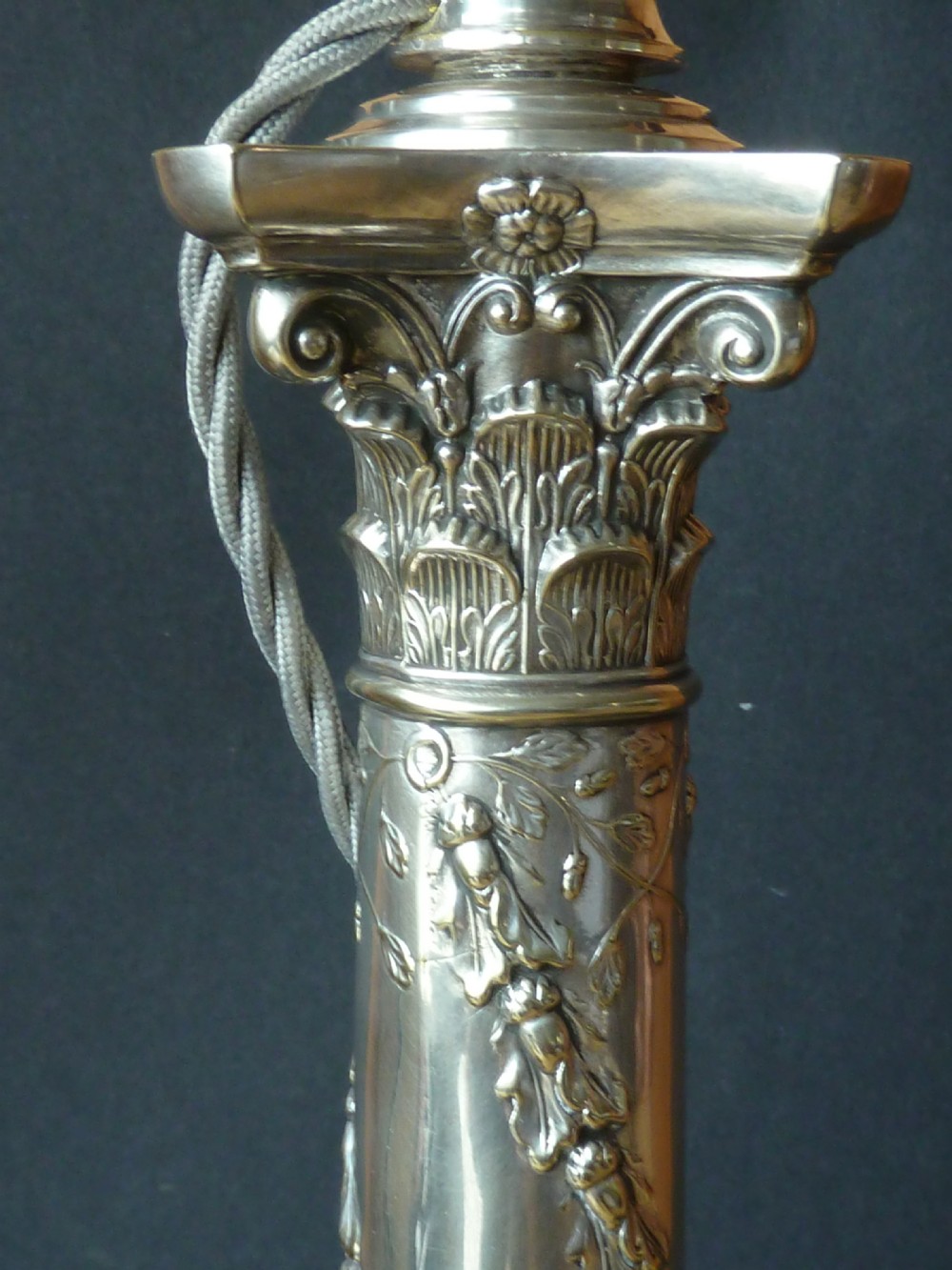 Decorative Victorian Silver Plate Corinthian Column Table Lamp Oil English Golf View VIII