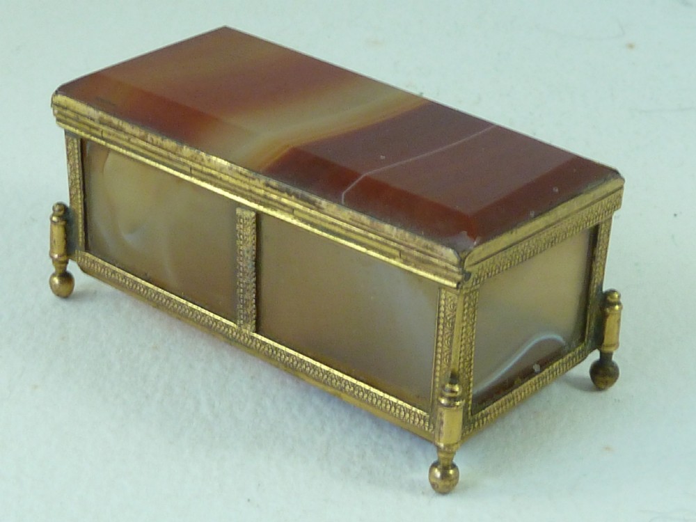 Miniature Banded Carnelian Agate Hardstone Box Gilt Brass Ormolu Trinket Jewellery View III