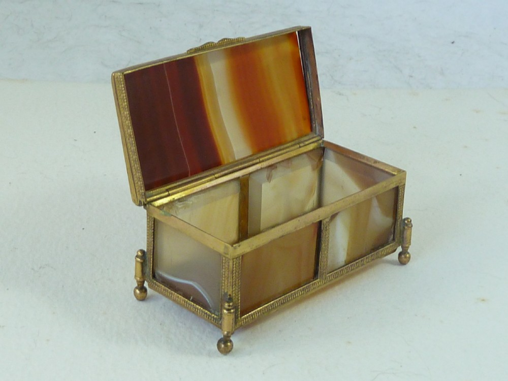 Miniature Banded Carnelian Agate Hardstone Box Gilt Brass Ormolu Trinket Jewellery View VI
