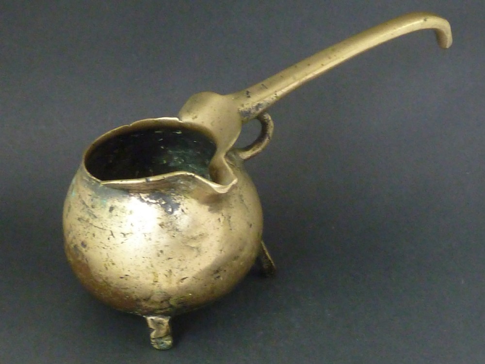 Small Medieval Bronze Posnet Cauldron Skillet Kitchen Tripod Pan English Down Hearth Cooking  View II