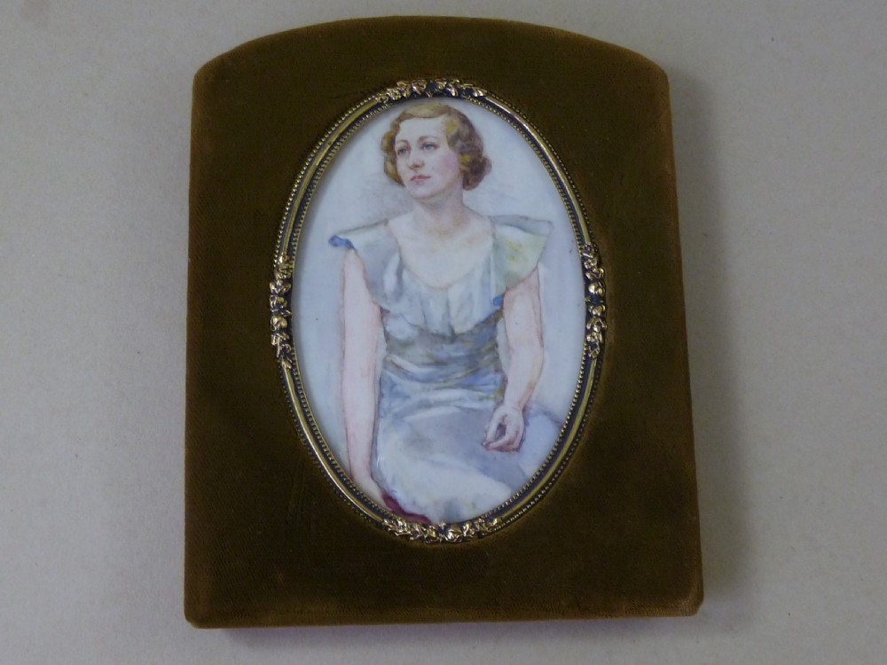 Hand Painted Portrait Miniature Young Lady Woman Art Deco 20s Vintage View VI