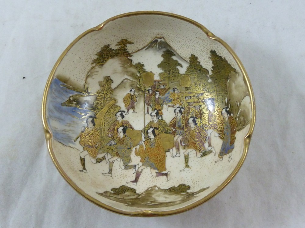 Japanese Satsuma Meiji Pottery Bowl Marked Signed Boxed Processio View VII