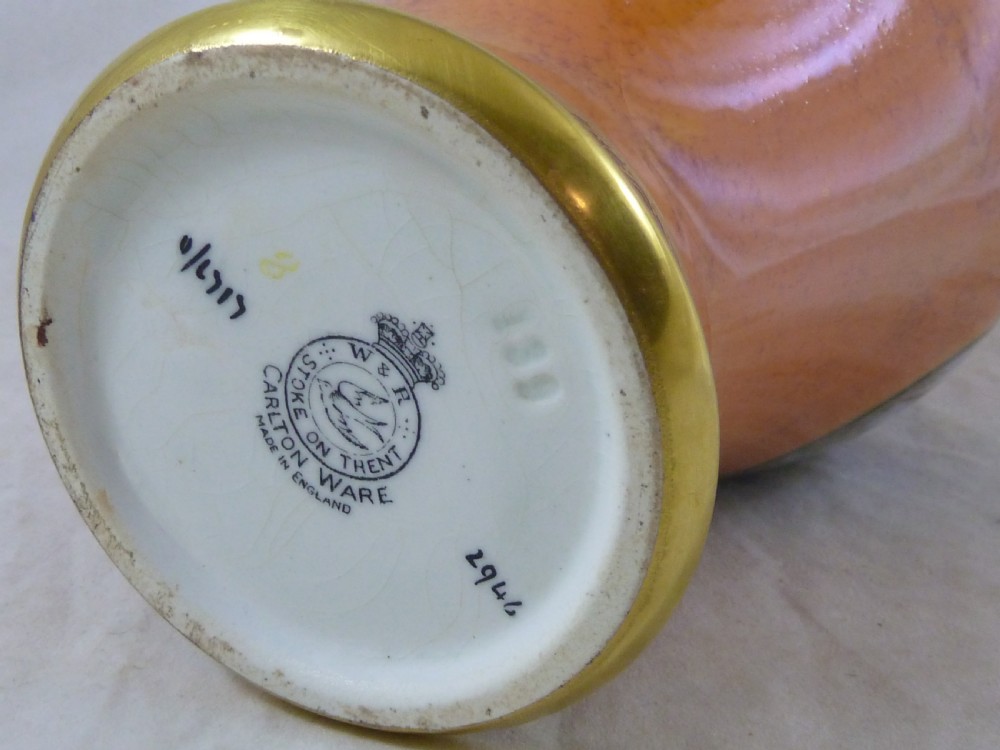 Carlton Ware Moonlight Cameo Lustre Vase Art Deco View VII