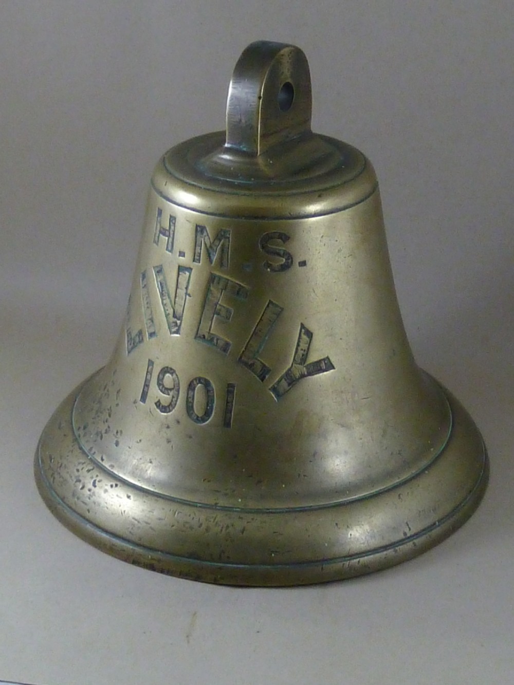 H.M.S. Lively 1901 Ships Bell Marine 7.4 kilos Bell-Metal WWI Destroyer Royal Navy View II