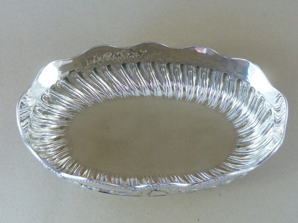 Victorian 1882 Hallmarked Silver Bowl Miniature Monteith Sterling Small Oval View IV