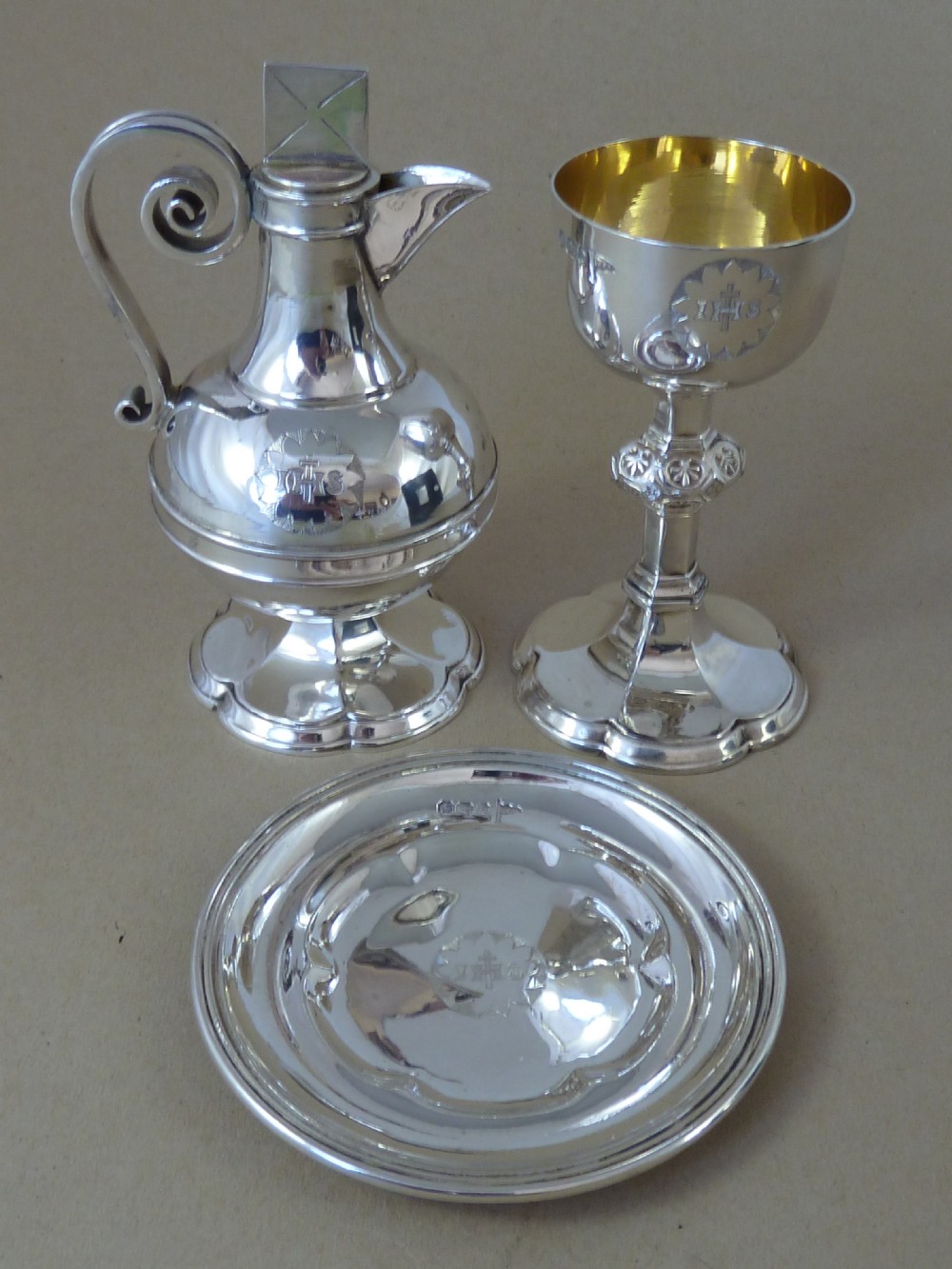 1896 Boxed Solid Silver Traveling Communion Set Victorian Gothic Antique Walker & Hall View V