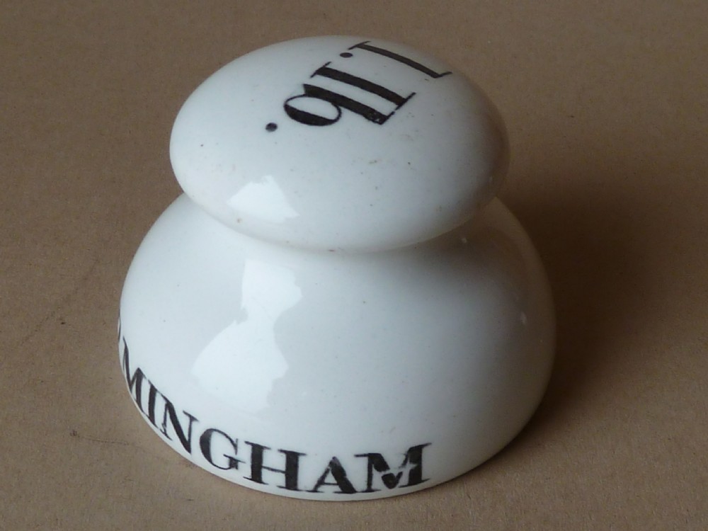 Avery 1.lb. Ceramic Bun Weight Wedgwood Pearlware Grocers Pottery W & T Birmingham Imperial One Pound View II