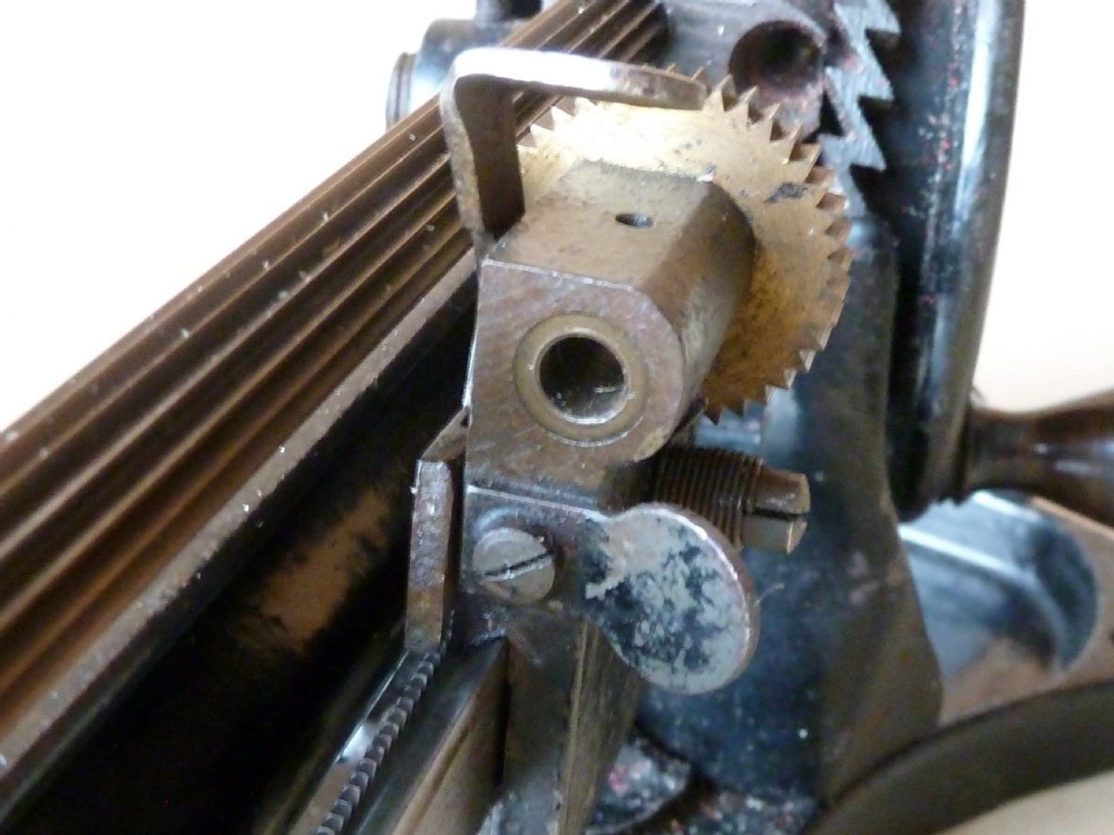 Jupiter Pencil Sharpener Bleistiftschärf-Maschine Patent Guhl & Harbeck Hamburg Antique Mechanical View V
