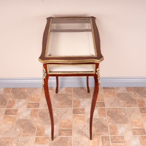 FRENCH ORMOLU MOUNTED BIJOUTERIE DISPLAY TABLE - ADDITIONAL PHOTO 2