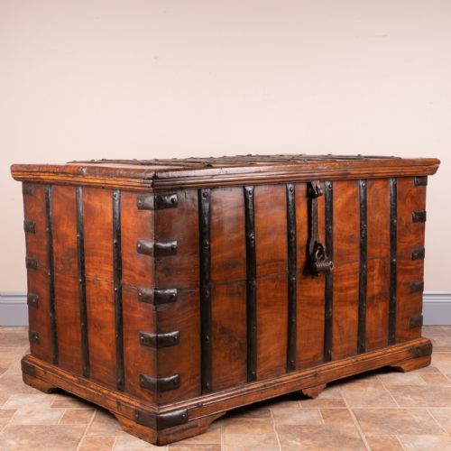 19THC IRON BOUND TRUNK - ADDITIONAL PHOTO 4