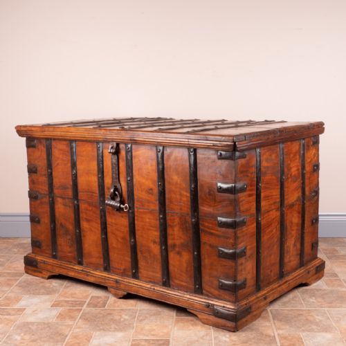 19THC IRON BOUND TRUNK - ADDITIONAL PHOTO 5