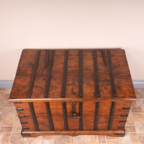19THC IRON BOUND TRUNK - ADDITIONAL PHOTO 8