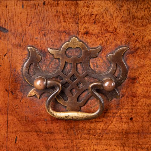 18THC WALNUT CHEST OF DRAWERS - ADDITIONAL PHOTO 18