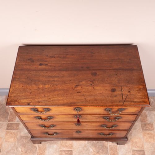 SMALL GEORGIAN MAHOGANY CHEST OF DRAWERS - ADDITIONAL PHOTO 12