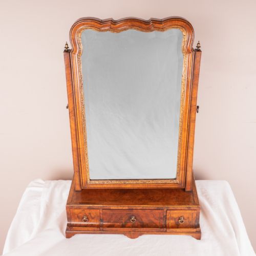 18thc walnut toilet mirror - CATEGORY: ANTIQUE MIRRORS - DATED 18TH CENTURY