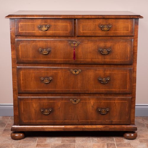 EARLY 18THC WALNUT CHEST OF DRAWERS - ADDITIONAL PHOTO 1