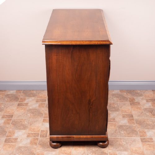 EARLY 18THC WALNUT CHEST OF DRAWERS - ADDITIONAL PHOTO 4