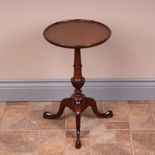 FINE QUALITY MAHOGANY WINE TABLE - ADDITIONAL PHOTO 2