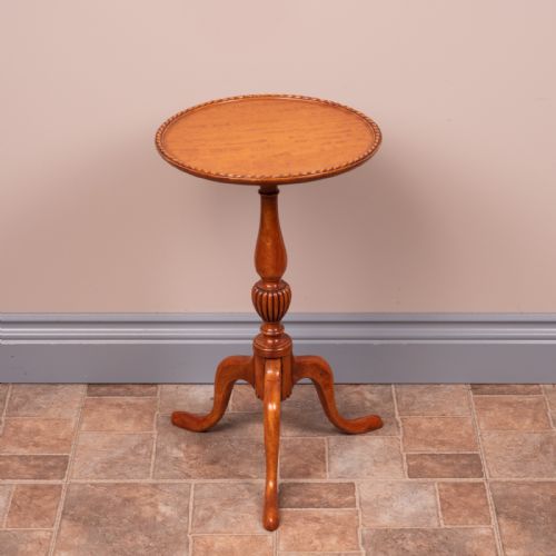 fine quality solid satinwood wine table - CATEGORY: ANTIQUE TABLES - DATED 1920