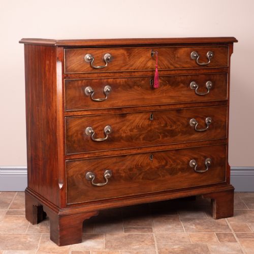 SMALL 19THC MAHOGANY CHEST OF DRAWERS - ADDITIONAL PHOTO 4