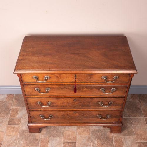 SMALL 19THC MAHOGANY CHEST OF DRAWERS - ADDITIONAL PHOTO 9