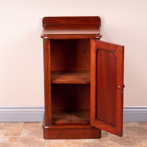 VICTORIAN MAHOGANY BEDSIDE CABINET - ADDITIONAL PHOTO 1
