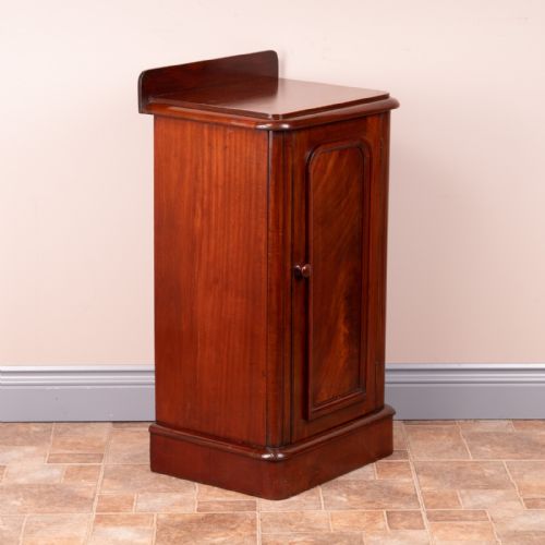 VICTORIAN MAHOGANY BEDSIDE CABINET - ADDITIONAL PHOTO 2