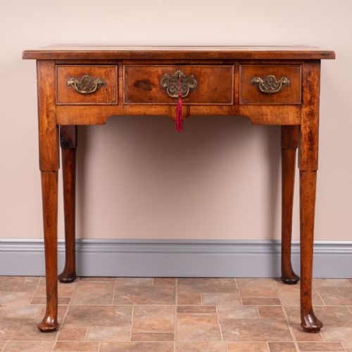 EARLY 18THC WALNUT LOWBOY - ADDITIONAL PHOTO 1