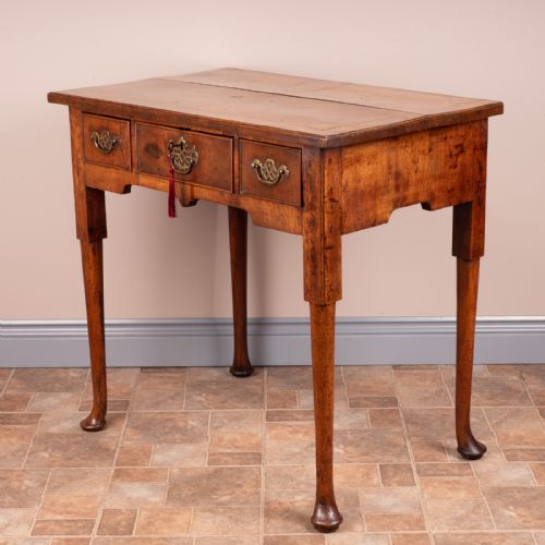 EARLY 18THC WALNUT LOWBOY - ADDITIONAL PHOTO 8