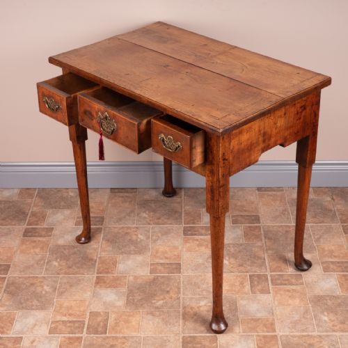 EARLY 18THC WALNUT LOWBOY - ADDITIONAL PHOTO 11
