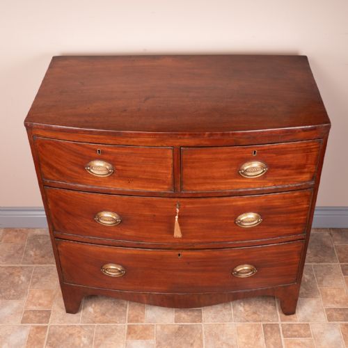 SMALL MAHOGANY 19THC BOW FRONTED CHEST OF DRAWERS - ADDITIONAL PHOTO 6