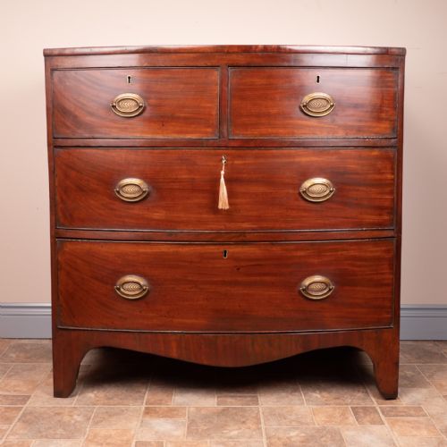SMALL MAHOGANY 19THC BOW FRONTED CHEST OF DRAWERS - ADDITIONAL PHOTO 7