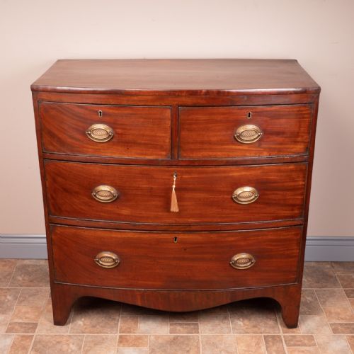 SMALL MAHOGANY 19THC BOW FRONTED CHEST OF DRAWERS - ADDITIONAL PHOTO 8