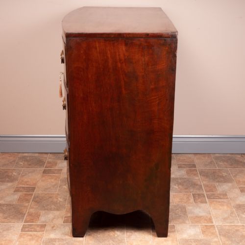 SMALL MAHOGANY 19THC BOW FRONTED CHEST OF DRAWERS - ADDITIONAL PHOTO 9