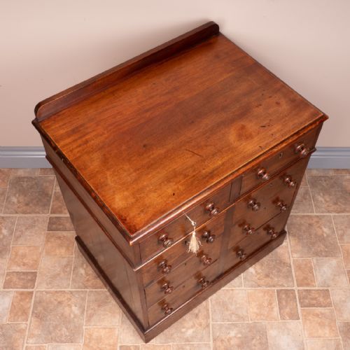 8 DRAWER MAHOGANY CHEST OF DRAWERS - ADDITIONAL PHOTO 5