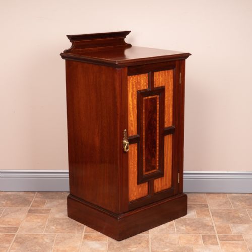 GOOD QUALITY EDWARDIAN MAHOGANY AND SATINWOOD BEDSIDE CABINET - ADDITIONAL PHOTO 2