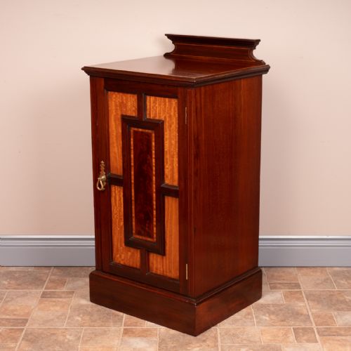 GOOD QUALITY EDWARDIAN MAHOGANY AND SATINWOOD BEDSIDE CABINET - ADDITIONAL PHOTO 4
