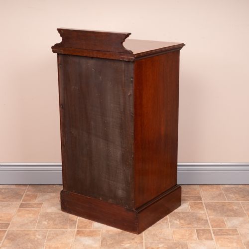 GOOD QUALITY EDWARDIAN MAHOGANY AND SATINWOOD BEDSIDE CABINET - ADDITIONAL PHOTO 11